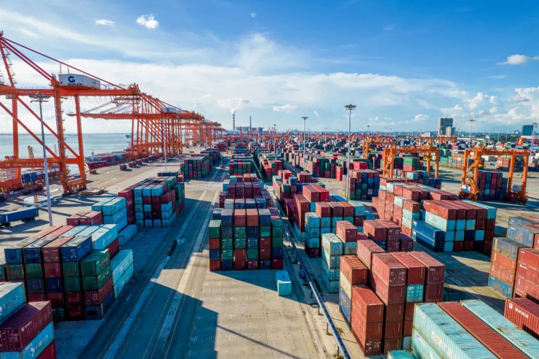 廣西欽州港片區(qū)1-5月外貿(mào)進(jìn)出口增勢強(qiáng)勁，領(lǐng)跑區(qū)域發(fā)展